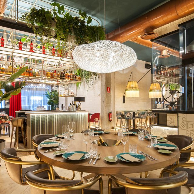 Tati large pendant lamp designed by Arturo Álvarez in Samana Restaurant Spain