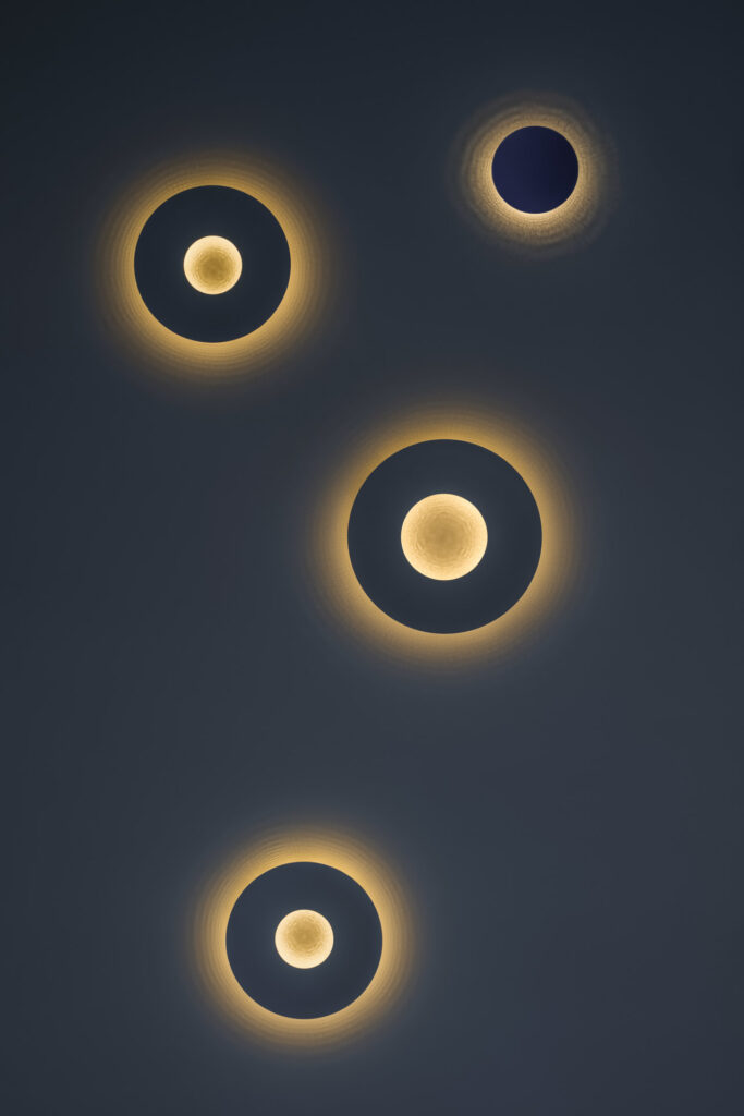 a·emotional Umbra round ambient2